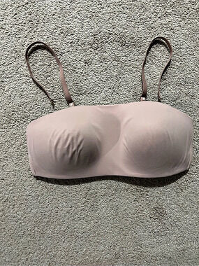 Victoria's Secret Love Cloud Wireless Strapless Bra Pink Strapless Bra 32B NWT